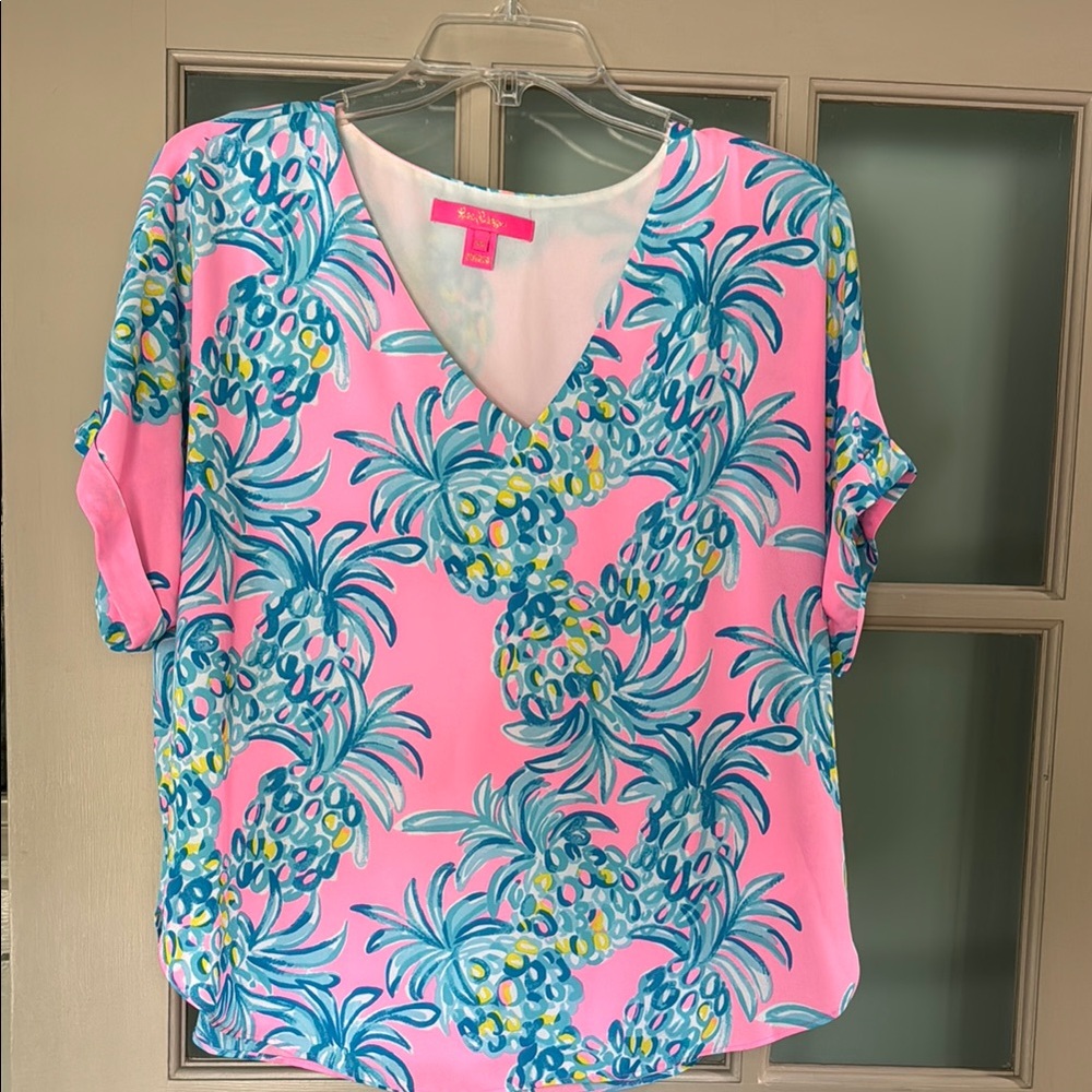 Lilly Pulitzer short sleeved Multicolored Graphic Blouse